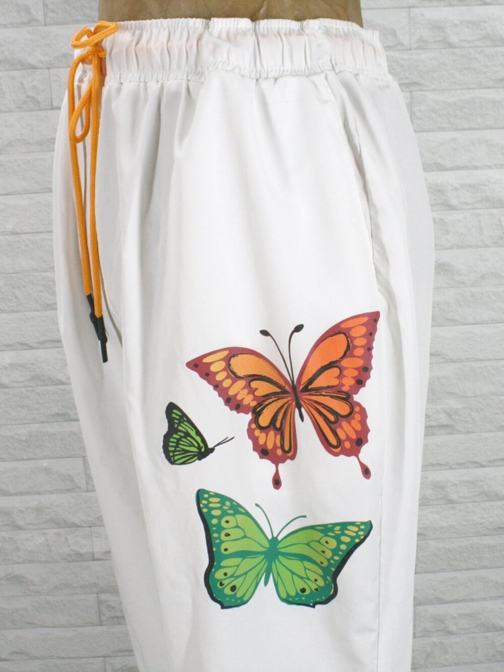Joggers Pants Cool To Be Kind Lightweight Drawstring Oversized Butterfly White - Picture 2 of 13